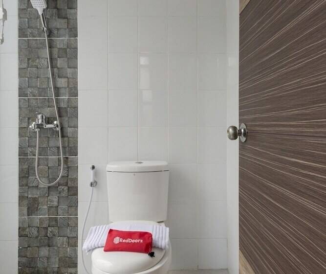 غرفة قياسية, Reddoorz Near Grand City Mall 2