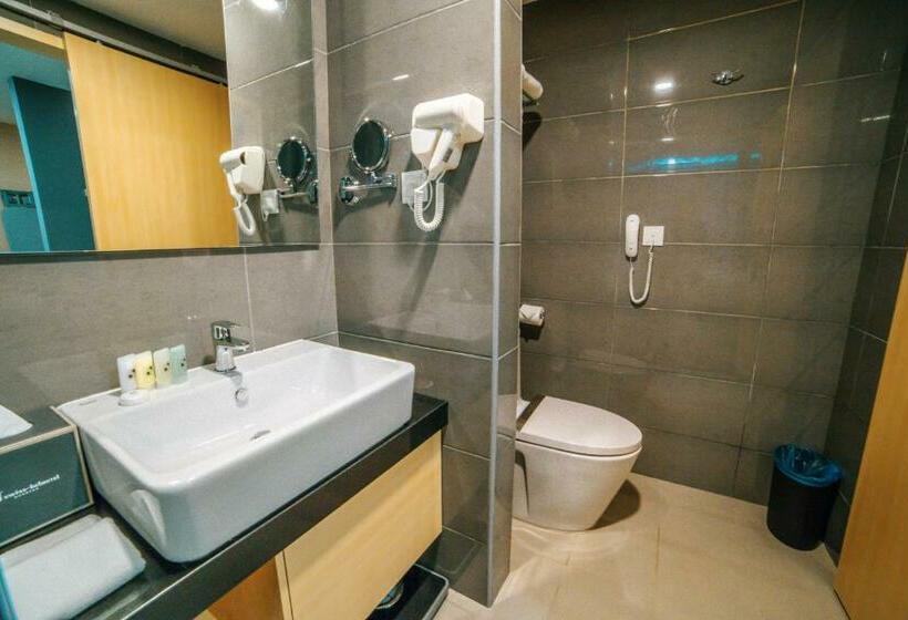 스탠다드 스튜디오 도시 전망, Swiss Belhotel Kuantan