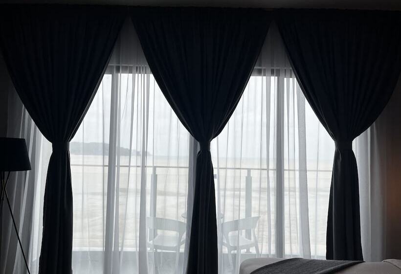 디럭스 룸 바다 전망, Swiss Belhotel Kuantan
