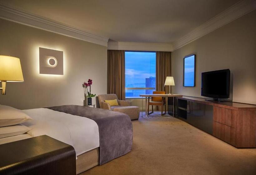 غرفة كلوب سرير كينج, Hyatt Regency Belgrade