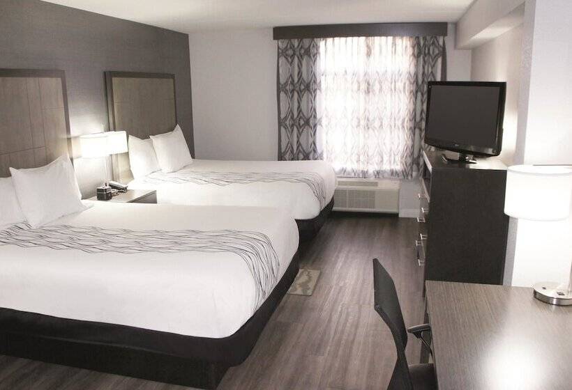 Номер Стандарт 2 Двуспальные Кровати, La Quinta By Wyndham Raleigh Downtown North