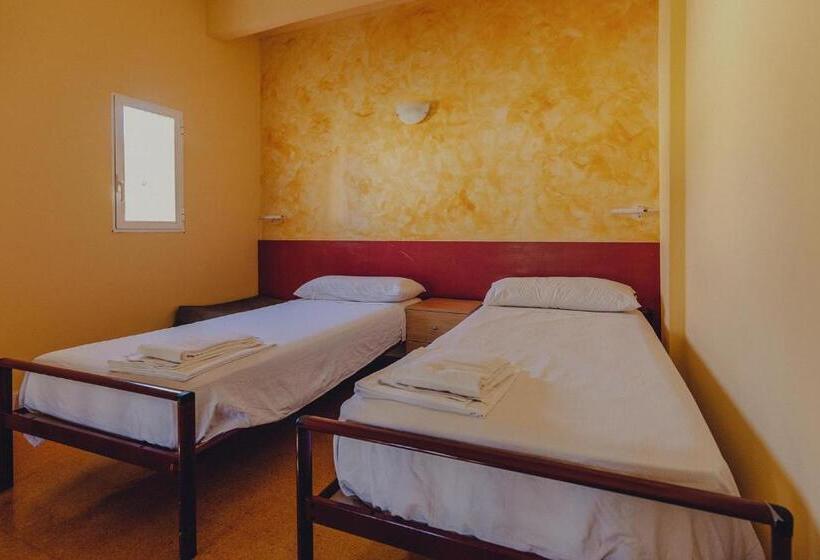 Кровать в Общей Комнате, Amalurra Ecohotel & Retreat Center