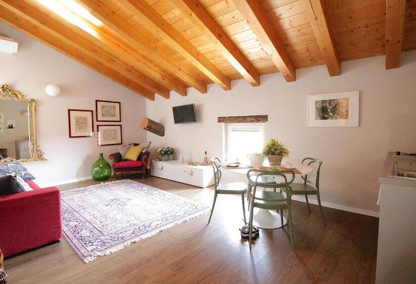 Deluxe Suite King Bed, Agriturismo Corte Patrizia