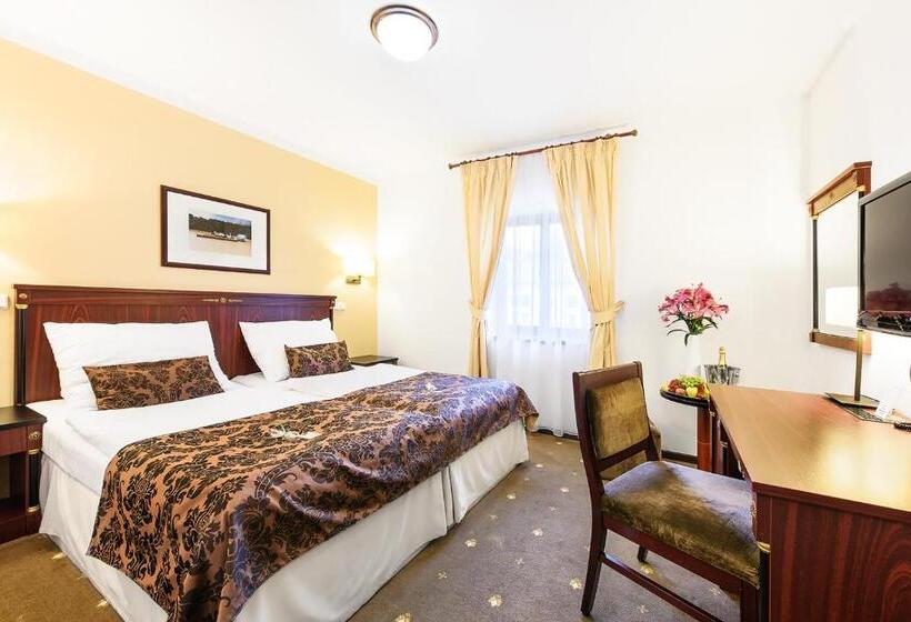 Номер Стандарт, & Apartments U černého Orla