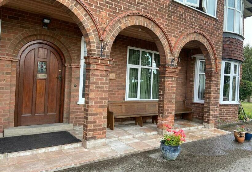 Номер Стандарт, Westergate House