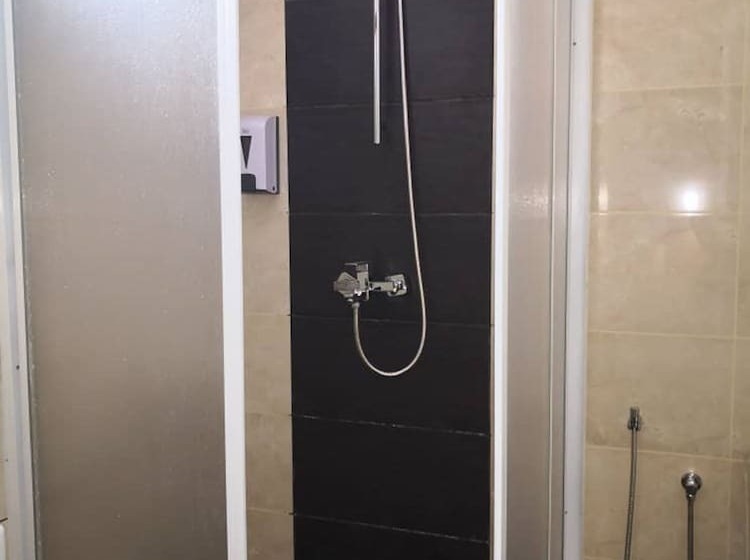 Quarto Triplo Estandar, Walk In