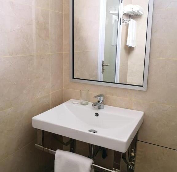 Quarto Estandar, Walk In