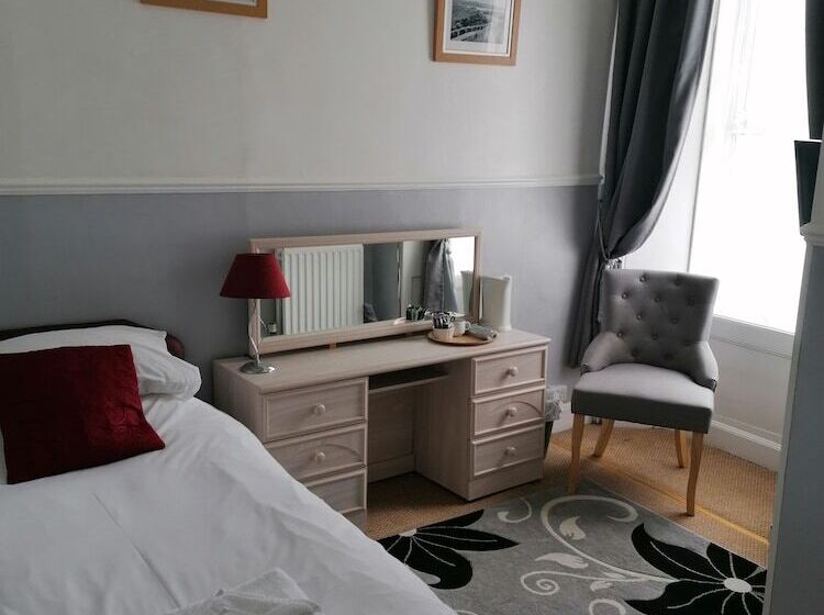 Quarto Estandar Individual, The George Borrow