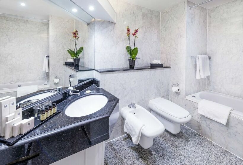 Номер Superior, Millennium Hotel London Knightsbridge
