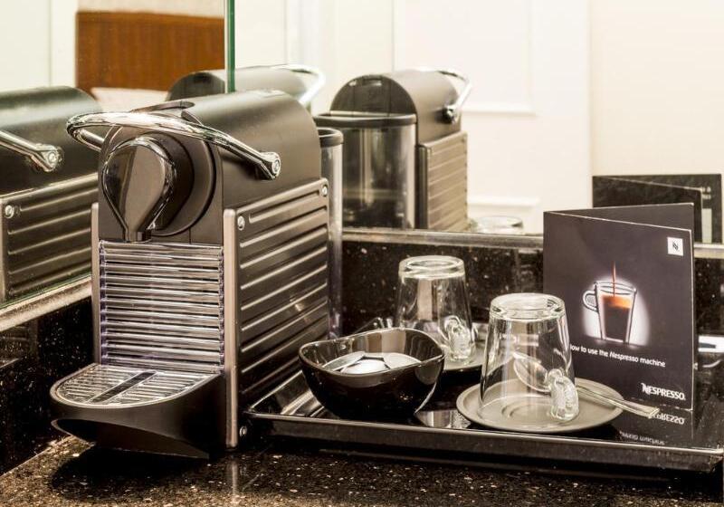 Номер Клуб, Millennium Hotel London Knightsbridge