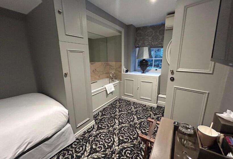اتاق استاندارد یک نفره, No. 30 Knightsbridge