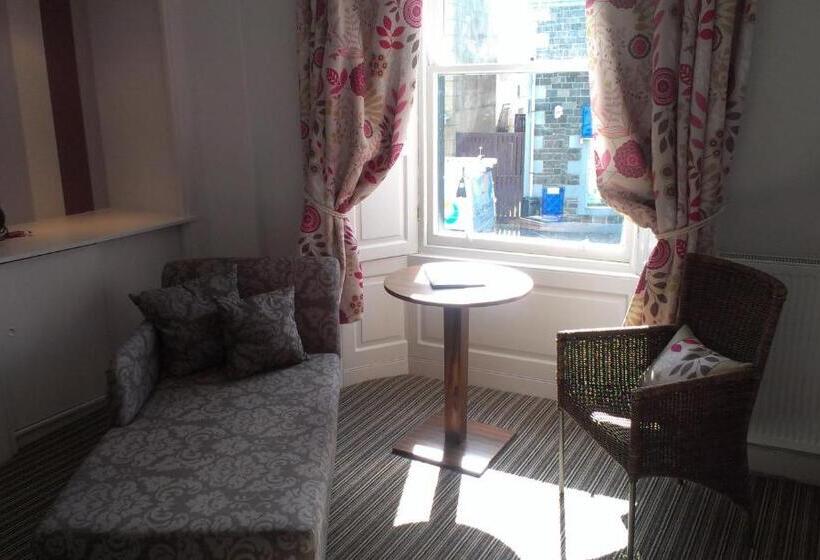 Стандартный Номер Кровать Кинг, The County Hotel   Self Check In, Speed Wi Fi, Free Parking, Central Location