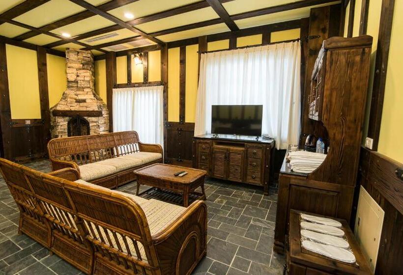 اتاق لوکس چهار تخته, Vanse B&b