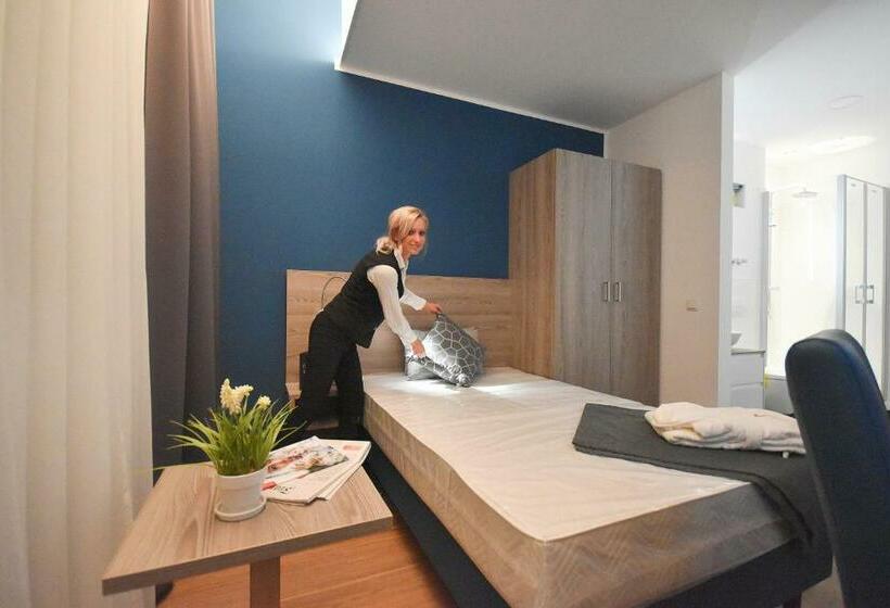 Номер Economy Индивидуальный, New Work Hotel Essen