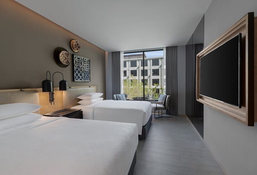 Номер Стандарт 2 Двуспальные Кровати, Four Points By Sheraton Phuket Patong Beach Resort