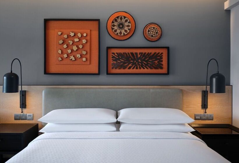 Номер Стандарт Двуспальная Кровать Вид на Море, Four Points By Sheraton Phuket Patong Beach Resort