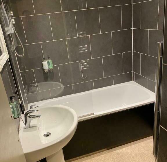 اتاق لوکس با تخت بزرگ, Lodge At Tap Haus