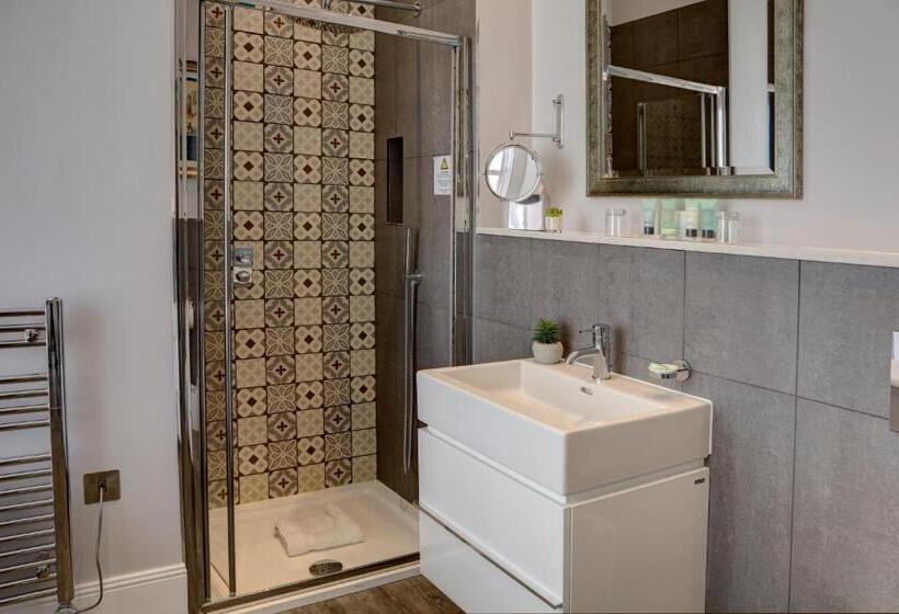 اتاق خانوادگی, Best Western Premier Dover Marina Hotel & Spa