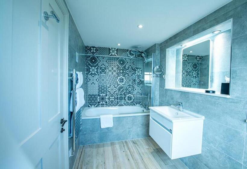 اتاق خانوادگی, Best Western Premier Dover Marina Hotel & Spa