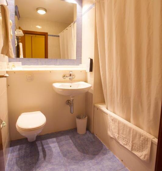 스탠다드 룸, Travelodge Alicante Puerto
