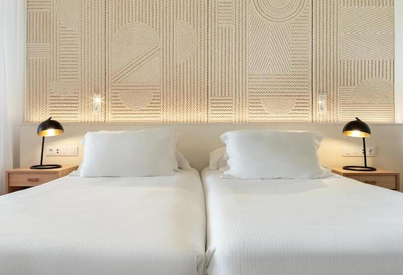 Quarto Triplo Superior, H10 Playa Meloneras Horizons Collection