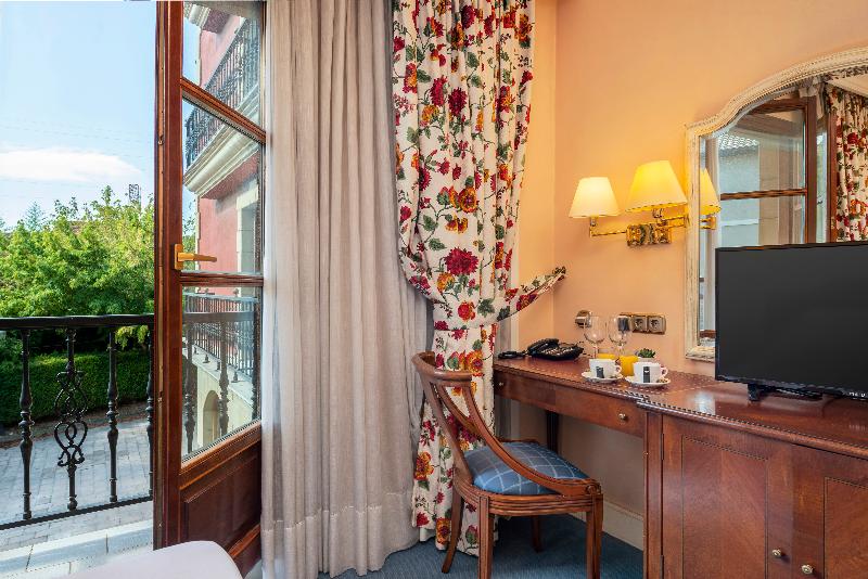 اتاق استاندارد سه نفره, Hospedium Hotel Blu Sondika