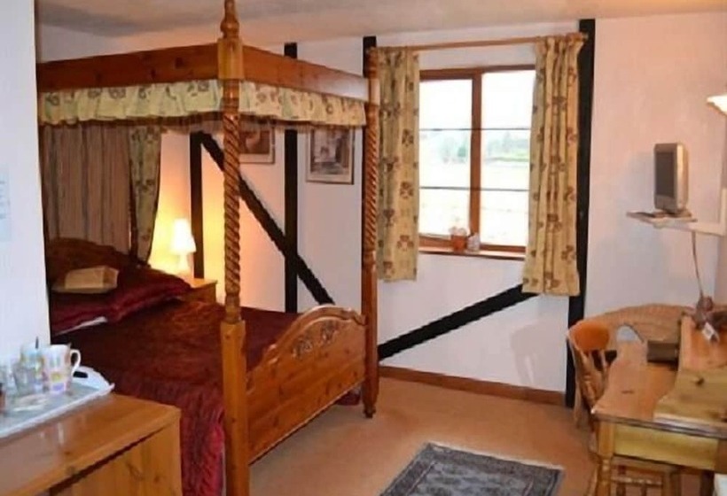 Номер Стандарт, Six Bells Inn
