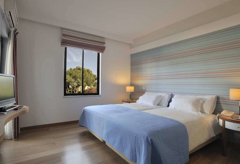 سوییت با چشم‌انداز باغ, Pestana D. João Ii Beach & Golf Resort