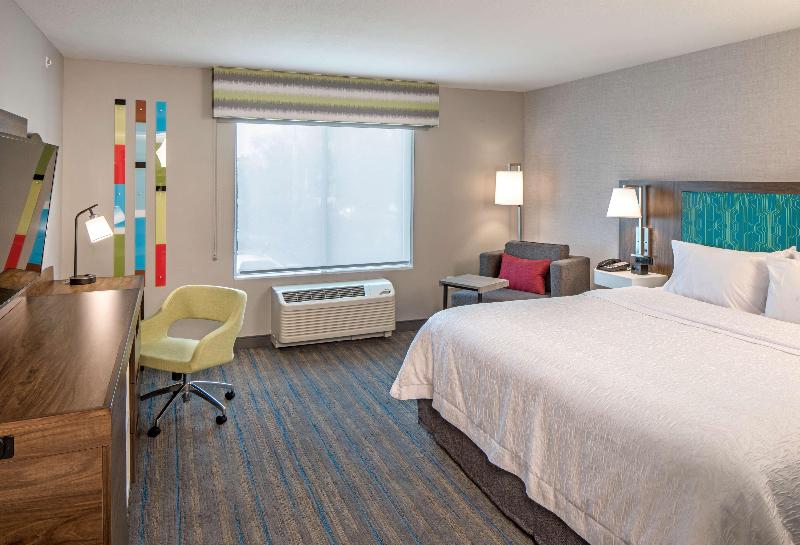 חדר סטנדרט עם מיטת קינג, Hampton Inn Hastings