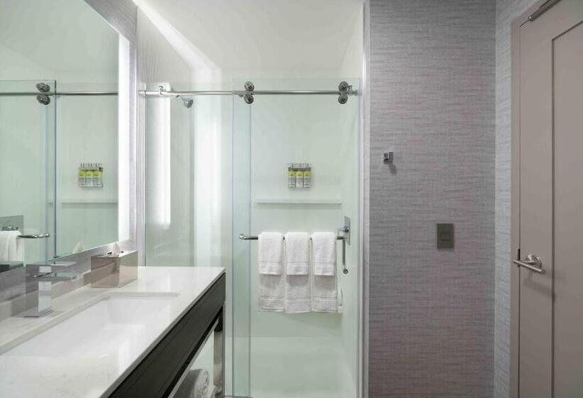 스탠다드 스튜디오 킹침대, Staybridge Suites   Boston Logan Airport   Revere, An Ihg