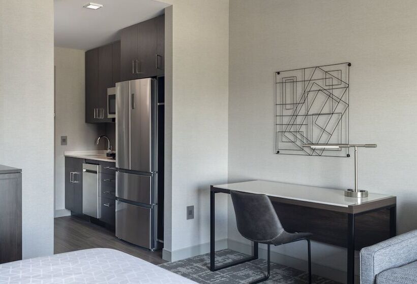 스탠다드 스튜디오, Staybridge Suites   Boston Logan Airport   Revere, An Ihg
