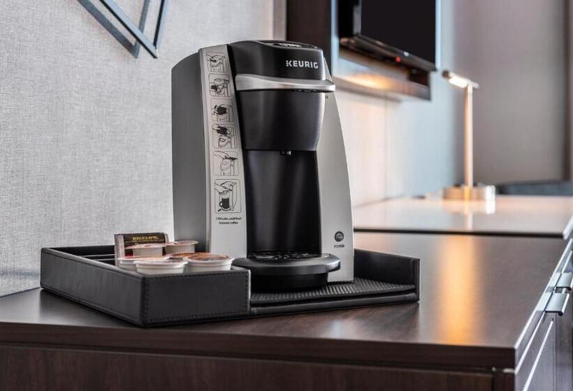 디럭스 스위트 킹 침대, Staybridge Suites   Boston Logan Airport   Revere, An Ihg