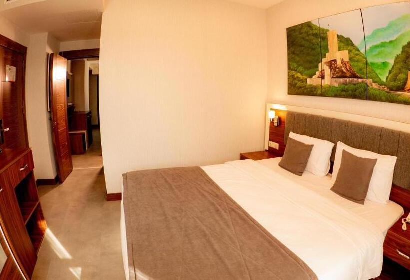 Quarto Familiar, Deryaman Hotel Trabzon