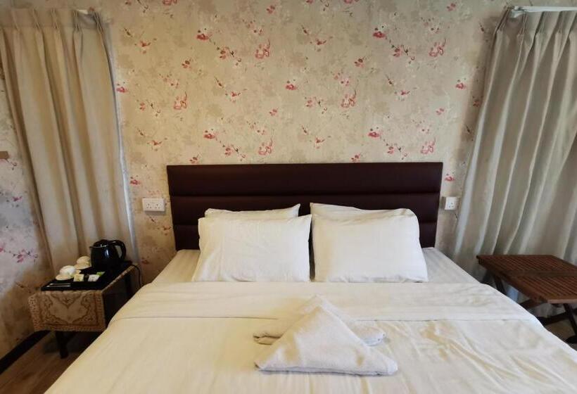 Номер Deluxe Кровать Кинг, Oyo 89969 Mount Hill Villa Kundasang