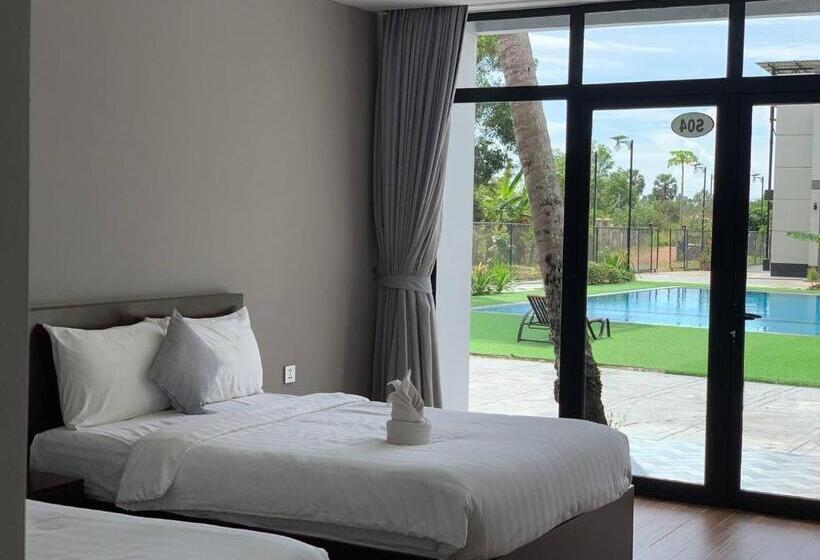 غرفة سوبيريور مطلة على حمام السباحة, Adventure Dome Resort