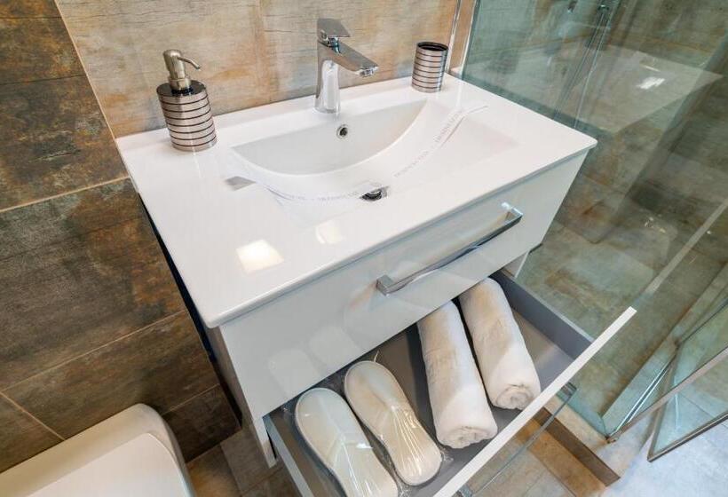 １ベッドルームアパートメント, Tci Apartments