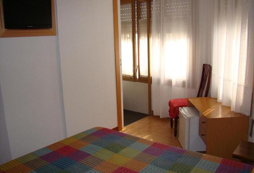 스탠다드 룸, Hostal Platja