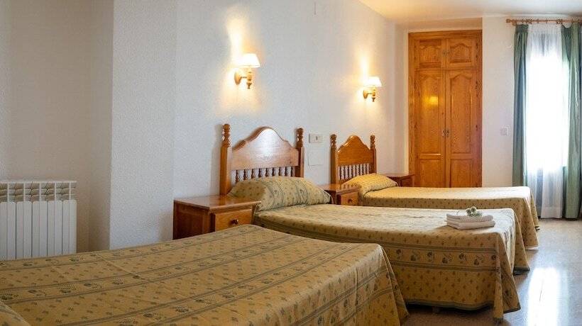 Habitación Triple Estándar, Valmar