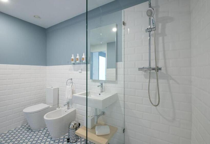 Номер Deluxe, Malibu Foz Hotel   La Maison Younan