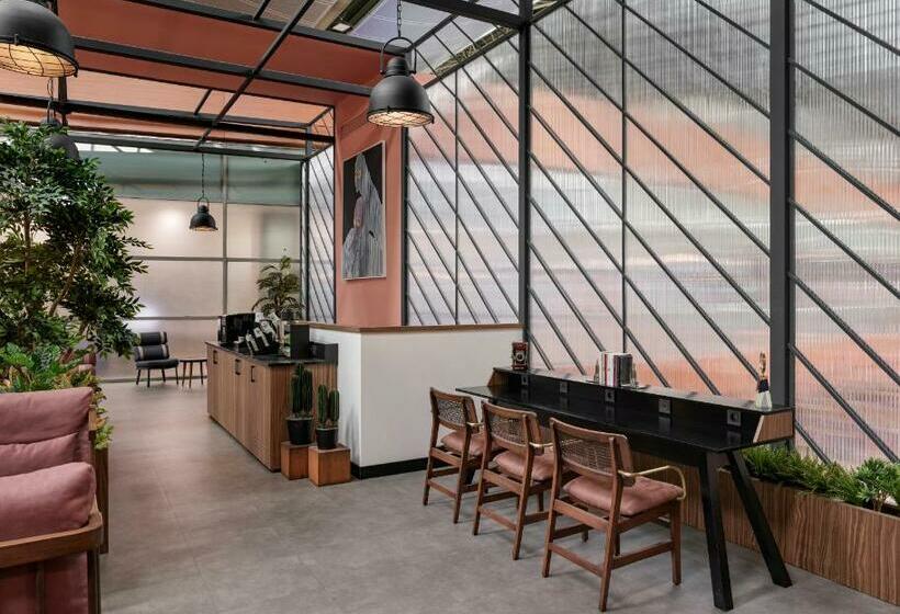 キングサイズベッドのスーペリアルーム, Kepler Club Sabiha Gökçen Airport  International Transit Area