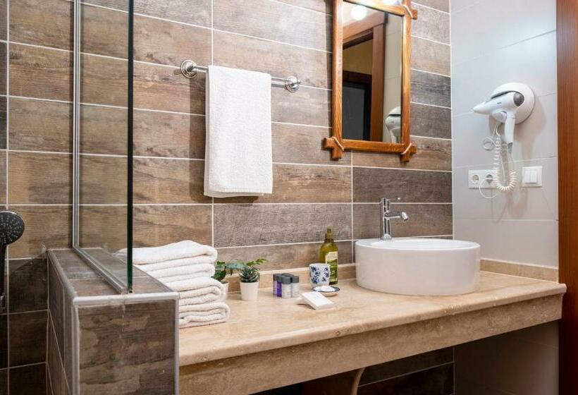 Номер Стандарт Вид на Сад, Salkım Otel Gökçeada