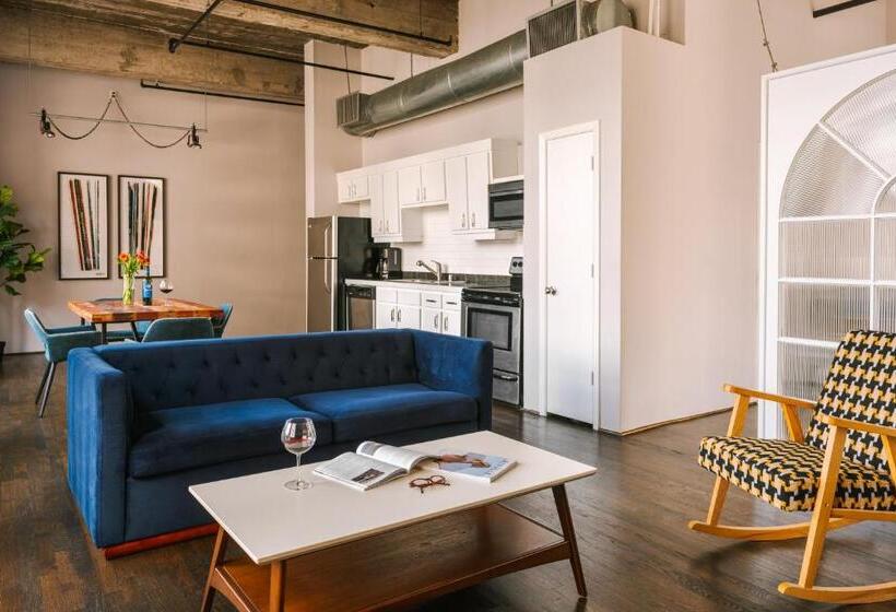 スーペリアスタジオ, Reside Houston Downtown, A Wyndham Residence