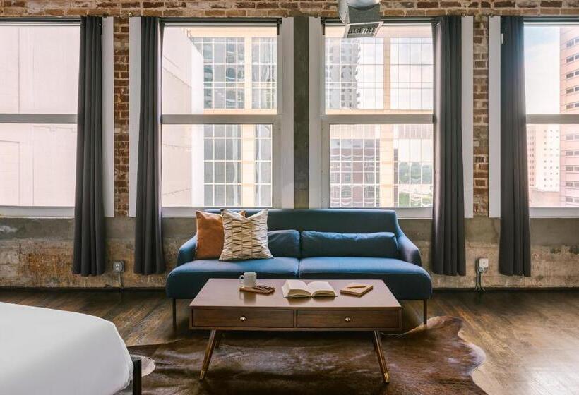 スタンダードスタジオ, Reside Houston Downtown, A Wyndham Residence