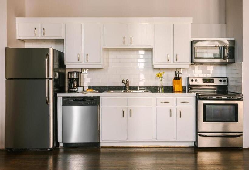 １ベッドルームのデラックスアパートメント, Reside Houston Downtown, A Wyndham Residence