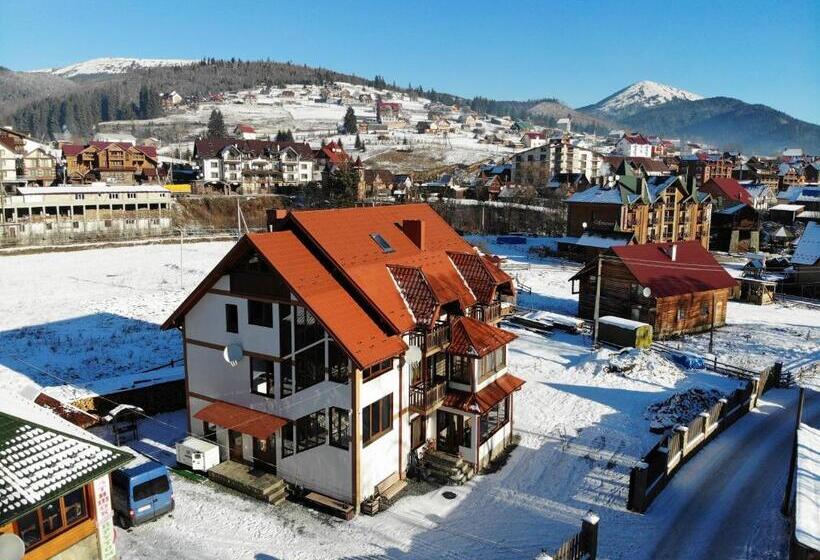 带河湖景观的套房, Zatyshok Nad Prutom