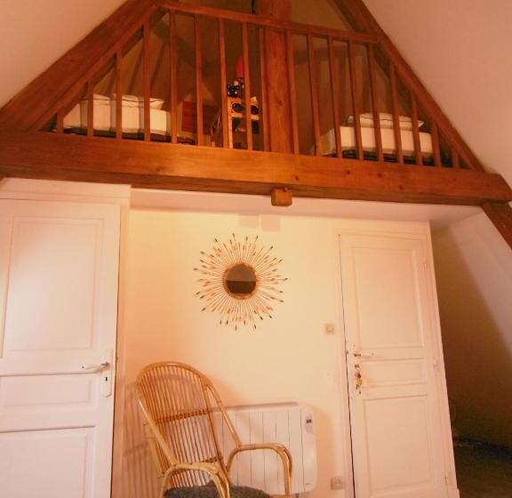 家庭间, Manoir De L Hermerel