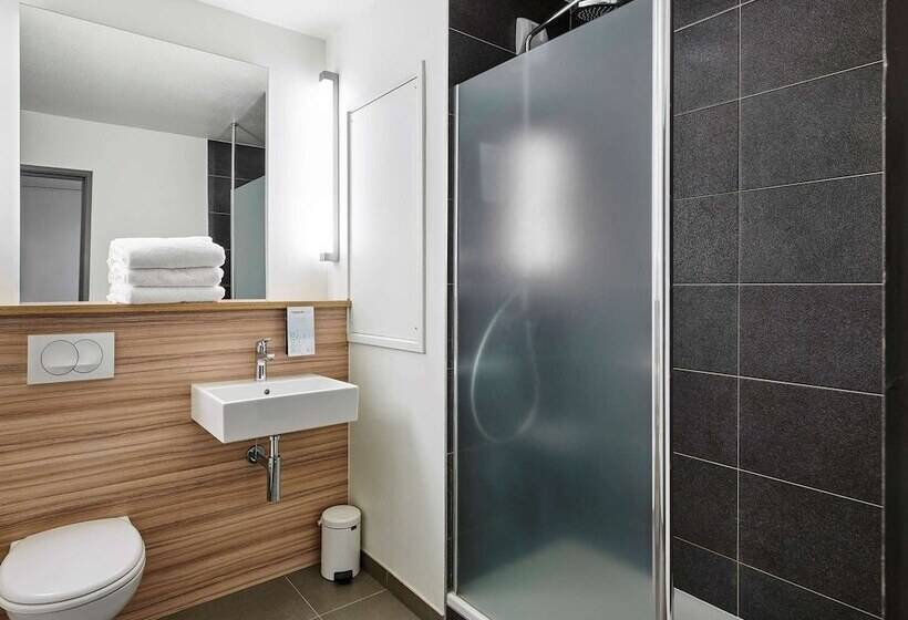Номер Стандарт, Campanile Hotel   Birmingham