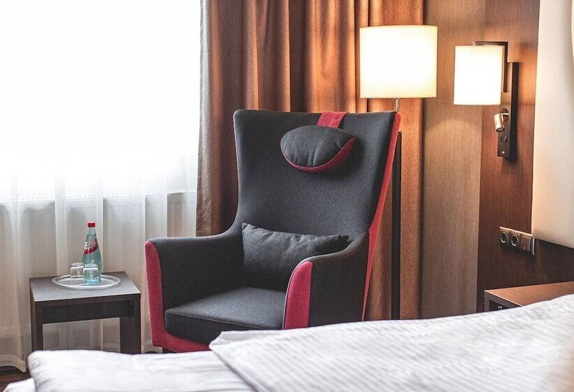 Номер Стандарт Трехместный, Plaza Hotel Hanau