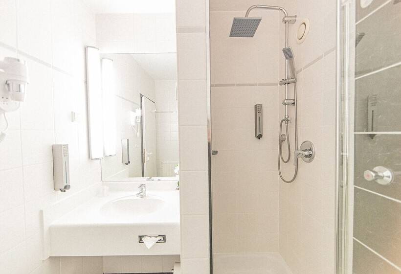 Номер Стандарт, Plaza Hotel Hanau
