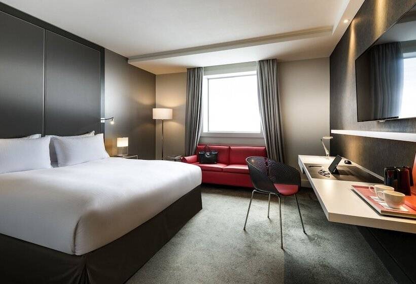 景色の見えるスーペリアルーム, Pullman Paris La Defense